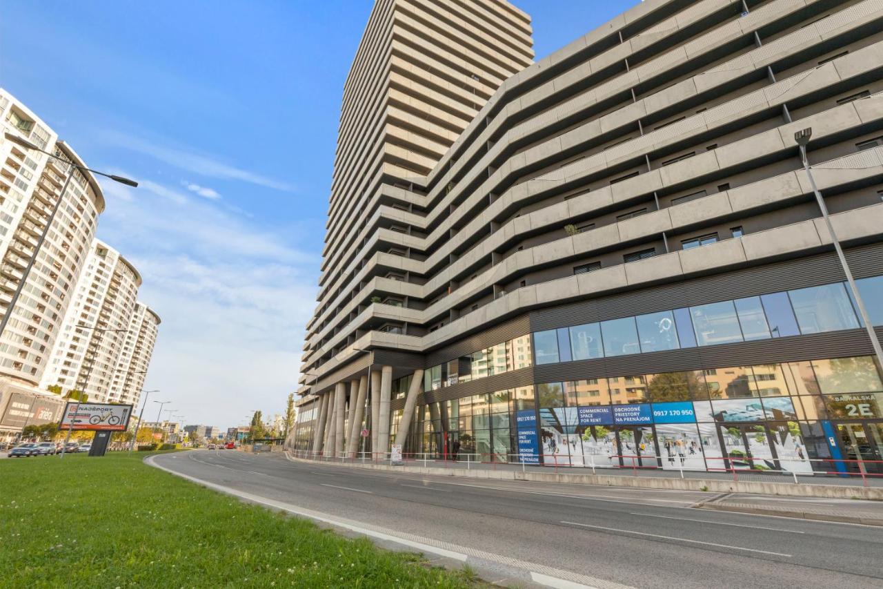 Lam Stadium - Terrace 14M2 Bratislava Exterior foto